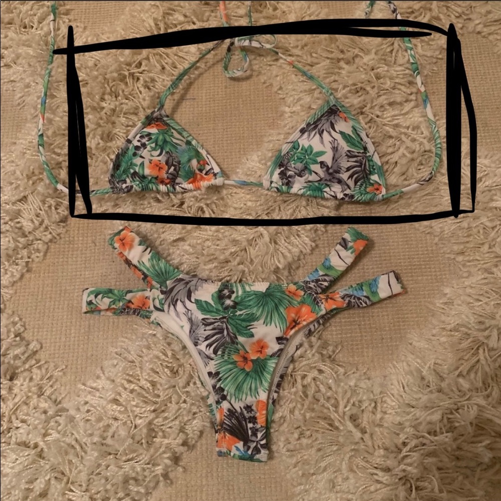 Pakaloha tropical bikini (TOP ONLY)